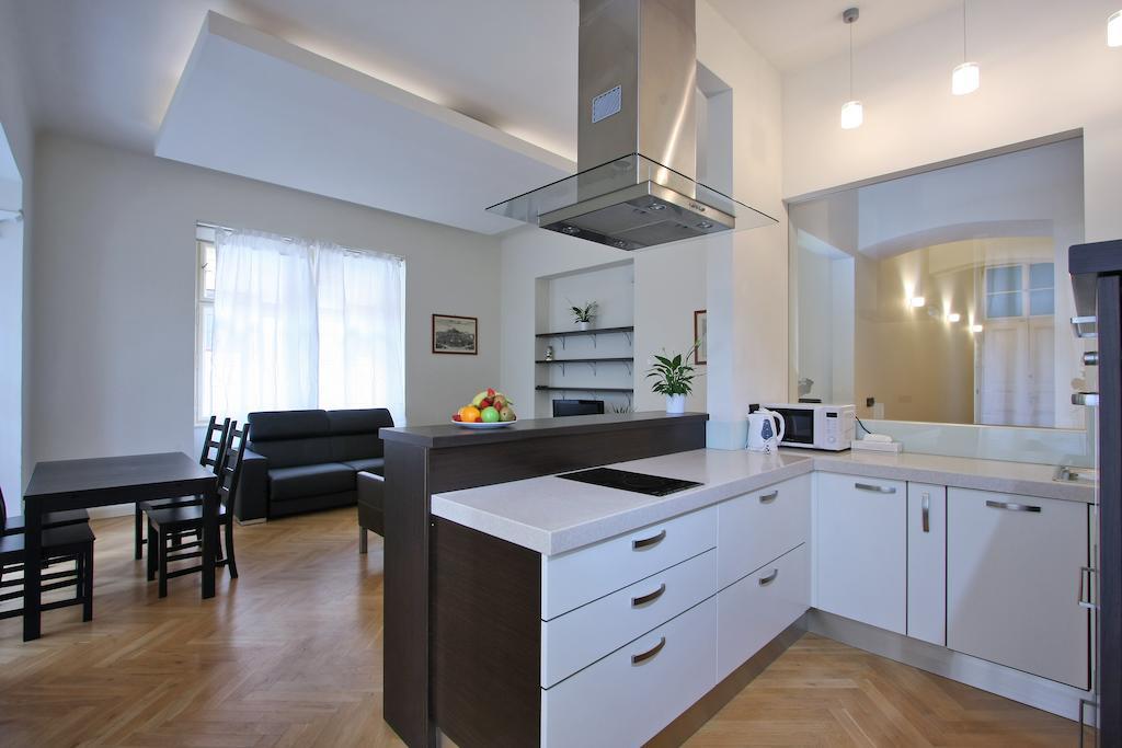 Tyn Church Apartment Prague